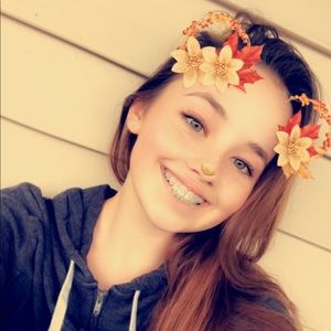 Meet your Posher, Cynthia